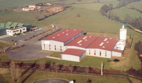 <p>1960</p>MENUISERIE MAGNIN est né dans les années 1960 à Chauffailles. Initialement, l’entreprise est une menuiserie spécialisée dans la fabrication d’agencements.